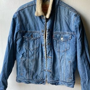 Levi’s men jean jacket size large